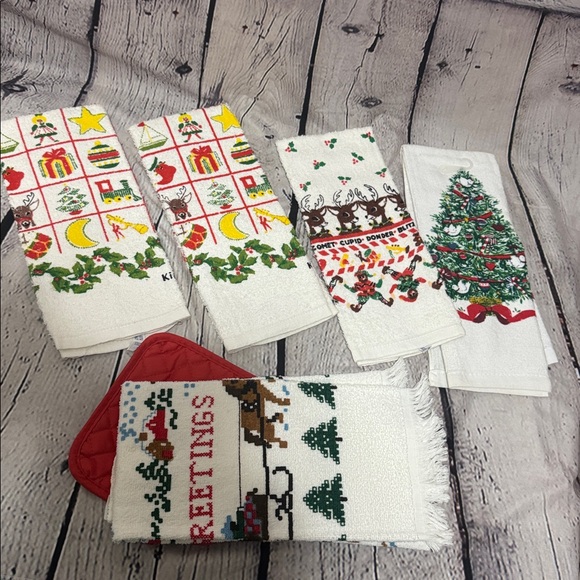 Festive Holiday Kitchen Towel Set - Picture 2 of 2